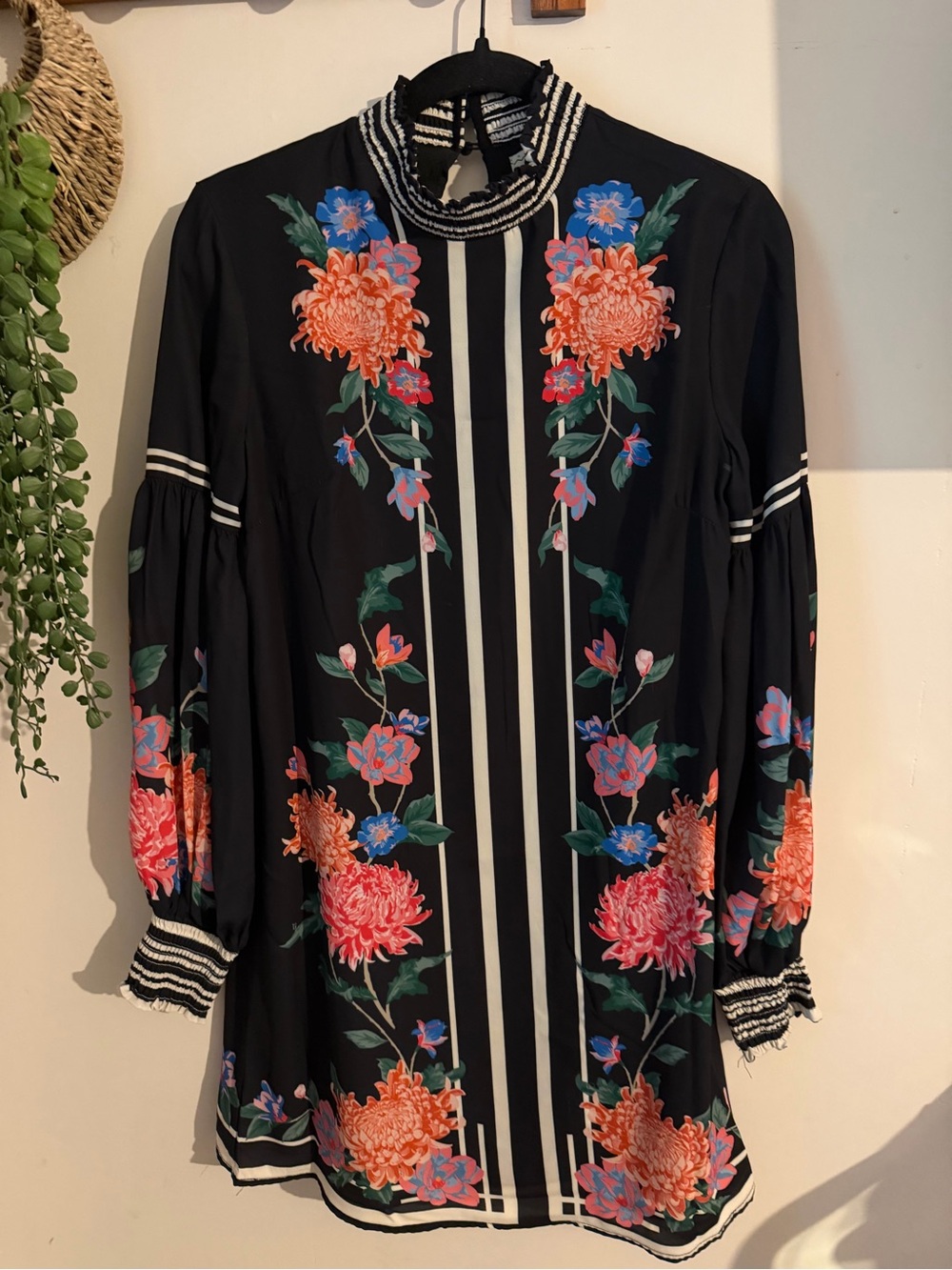 Size Small Flying Tomato Black Long-Sleeve Floral Dress